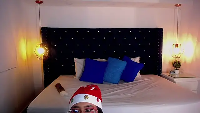 miss aris online show from December 2025 03:00:02 AM