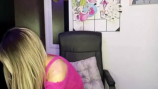 Andy Roses online show from October 2025 10:38:02 PM