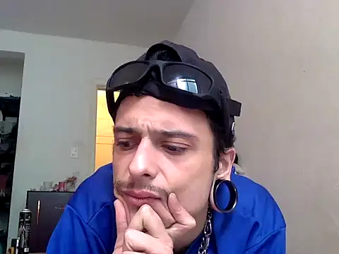 Snapshot of chrisalmeid_ chatting on November 2025 02:11:01 PM chrisalmeid online show from November 2025 02:11:01 PM