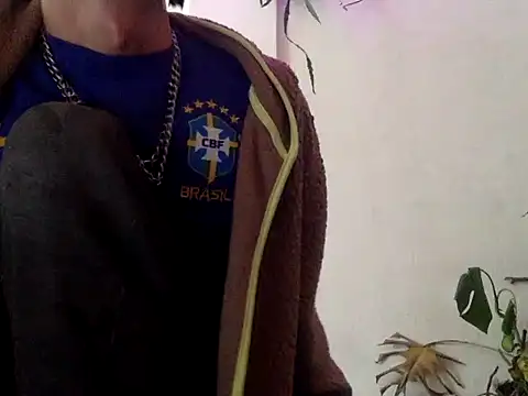 Snapshot of chrisalmeid_ chatting on November 2025 10:08:01 AM chrisalmeid online show from November 2025 10:08:01 AM