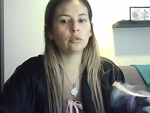Snapshot of Valery__Rouse_ chatting on May 2026 04:29:02 PM Valery Rouse online show from May 2026 04:29:02 PM