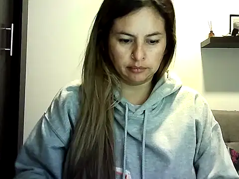 Snapshot of Valery__Rouse_ chatting on May 2026 12:00:02 PM Valery Rouse online show from May 2026 12:00:02 PM