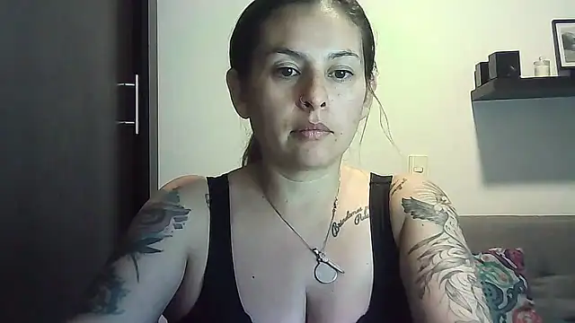 Valery  Rouse  online show from April 2026 10:04:01 PM