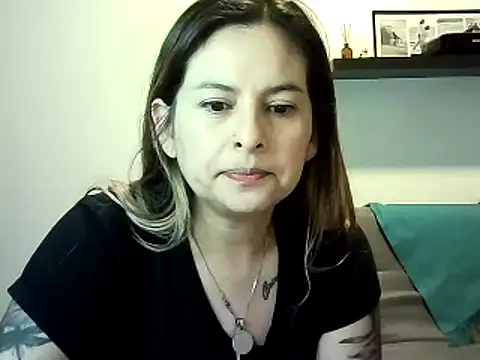 Snapshot of Valery__Rouse_ chatting on July 2026 12:04:02 PM Valery Rouse online show from July 2026 12:04:02 PM