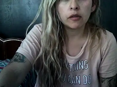 Snapshot of Valery__Rouse_ chatting on October 2025 04:08:02 PM Valery Rouse online show from October 2025 04:08:02 PM