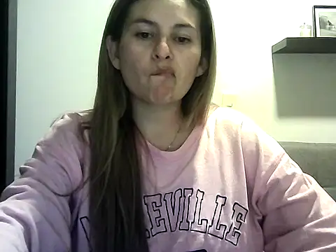 Valery  Rouse  online show from April 2026 10:44:02 PM