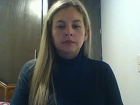 Snapshot of Valery__Rouse_ chatting on September 2025 04:05:01 AM Valery Rouse online show from September 2025 04:05:01 AM