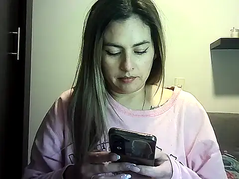 Valery  Rouse  online show from April 2026 02:03:02 AM