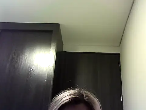 Snapshot of Valery__Rouse_ chatting on October 2025 09:49:02 PM Valery Rouse online show from October 2025 09:49:02 PM