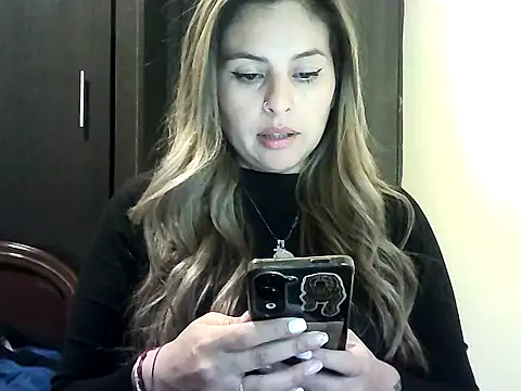 Valery  Rouse  online show from February 2026 03:38:02 AM