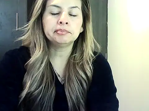 Valery  Rouse  online show from March 2026 02:12:02 PM