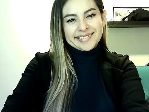 Snapshot of Valery__Rouse_ chatting on July 2026 01:56:02 AM Valery Rouse online show from July 2026 01:56:02 AM