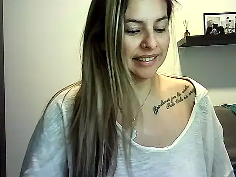 Snapshot of Valery__Rouse_ chatting on June 2026 03:17:01 PM Valery Rouse online show from June 2026 03:17:01 PM