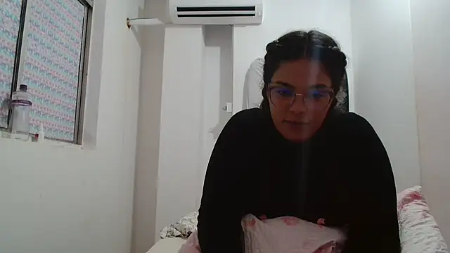 SecretBrunette online show from November 2025 04:59:01 AM