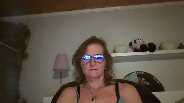 Valinella online show from October 2025 05:49:01 PM