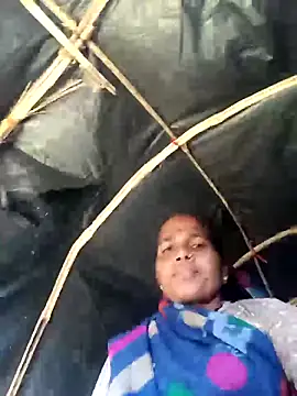 Snapshot of Hot-honi chatting on December 2025 10:08:02 AM Hot-honi online show from December 2025 10:08:02 AM