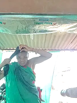 Snapshot of Hot-honi chatting on September 2025 06:47:01 AM Hot-honi online show from September 2025 06:47:01 AM