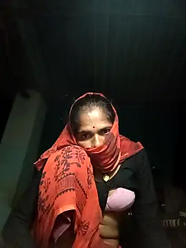 Snapshot of Hot-honi chatting on September 2025 11:54:01 PM Hot-honi online show from September 2025 11:54:01 PM