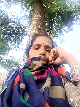 Snapshot of Hot-honi chatting on November 2025 08:24:01 AM Hot-honi online show from November 2025 08:24:01 AM