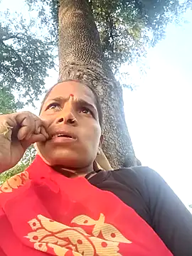 Snapshot of Hot-honi chatting on November 2025 10:47:02 AM Hot-honi online show from November 2025 10:47:02 AM