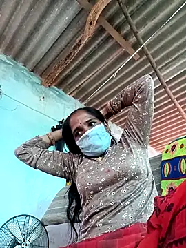 Snapshot of Hot-honi chatting on October 2025 03:52:02 AM Hot-honi online show from October 2025 03:52:02 AM