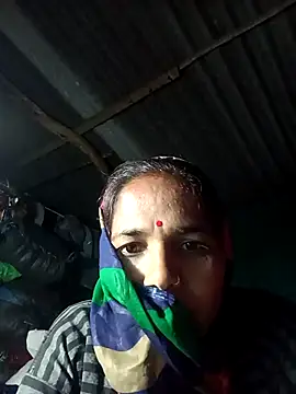 Snapshot of Hot-honi chatting on November 2025 12:17:01 AM Hot-honi online show from November 2025 12:17:01 AM