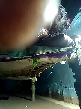 Snapshot of Hot-honi chatting on November 2025 12:03:02 AM Hot-honi online show from November 2025 12:03:02 AM