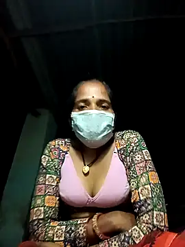 Snapshot of Hot-honi chatting on October 2025 03:14:01 PM Hot-honi online show from October 2025 03:14:01 PM