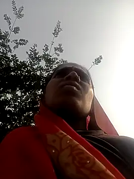 Snapshot of Hot-honi chatting on November 2025 09:53:01 AM Hot-honi online show from November 2025 09:53:01 AM