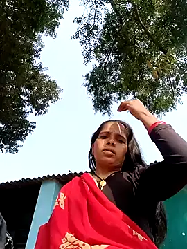 Snapshot of Hot-honi chatting on November 2025 05:39:01 AM Hot-honi online show from November 2025 05:39:01 AM