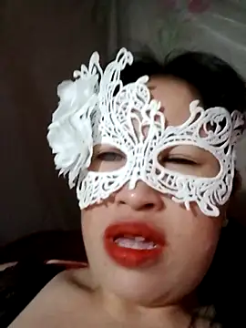 VanGau031694 online show from April 2026 12:03:01 AM