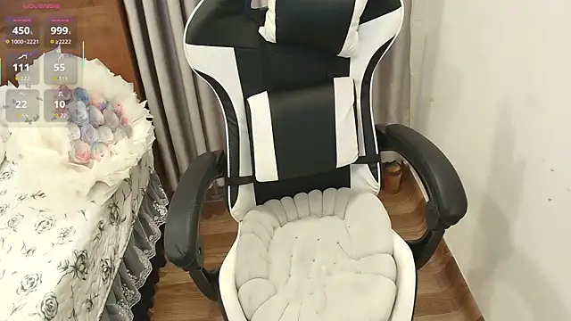 Snapshot of Bae_Gigii chatting on April 2026 11:17:02 PM Bae Gigii online show from April 2026 11:17:02 PM