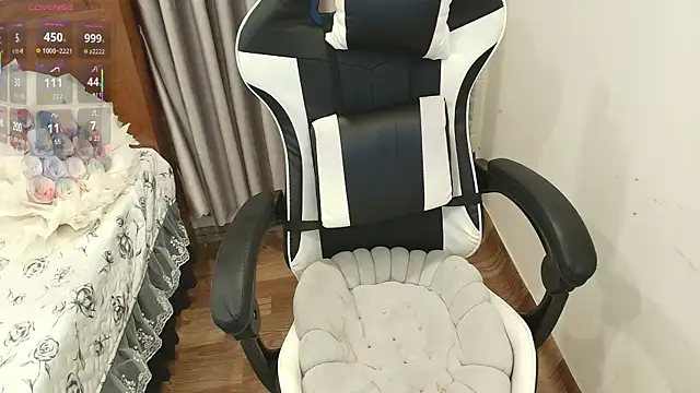 Snapshot of Bae_Gigii chatting on March 2026 12:21:01 PM Bae Gigii online show from March 2026 12:21:01 PM