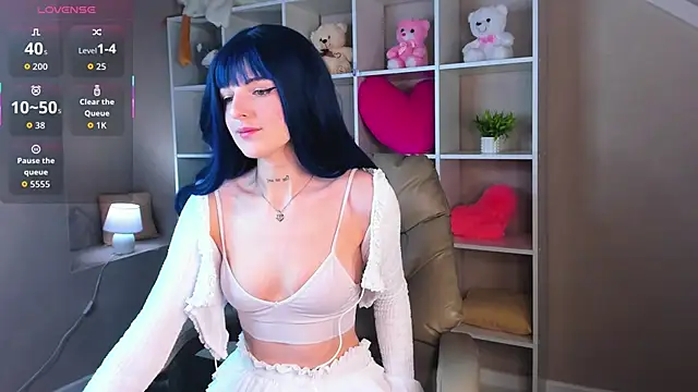 Lynn Martin online show from November 2025 12:47:01 AM