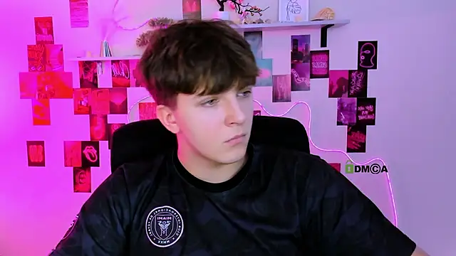 travis wolf  online show from March 2026 09:52:01 AM