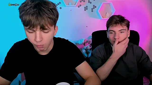 Snapshot of travis_wolf_ chatting on December 2025 07:57:01 PM travis wolf online show from December 2025 07:57:01 PM