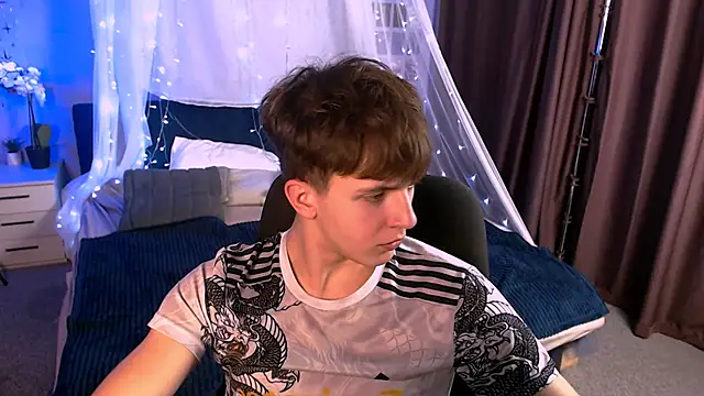 Snapshot of travis_wolf_ chatting on November 2025 09:03:02 PM travis wolf online show from November 2025 09:03:02 PM