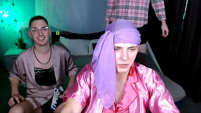 Snapshot of travis_wolf_ chatting on November 2025 08:51:01 PM travis wolf online show from November 2025 08:51:01 PM