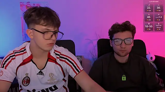 travis wolf  online show from December 2025 08:01:02 PM