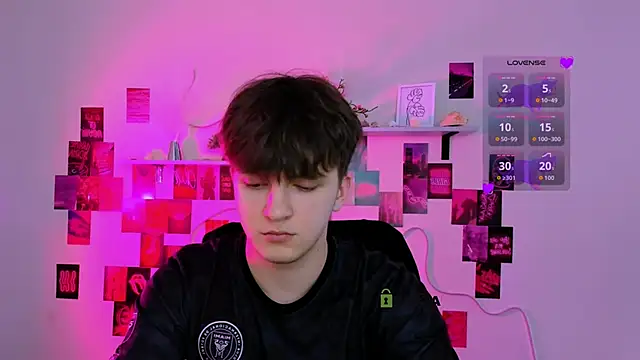 travis wolf  online show from March 2026 08:49:02 AM