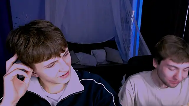 Snapshot of travis_wolf_ chatting on November 2025 08:20:01 PM travis wolf online show from November 2025 08:20:01 PM