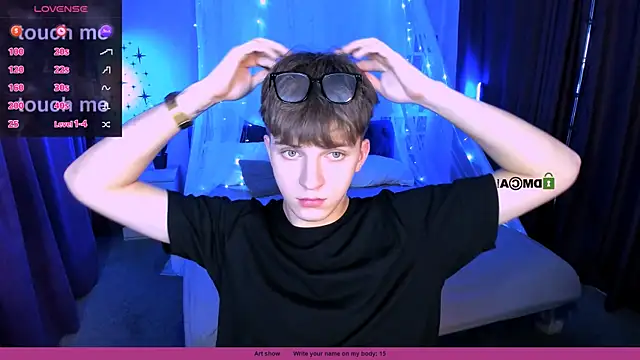 Snapshot of travis_wolf_ chatting on November 2025 09:07:02 PM travis wolf online show from November 2025 09:07:02 PM