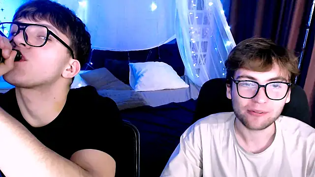 Snapshot of travis_wolf_ chatting on November 2025 08:42:02 PM travis wolf online show from November 2025 08:42:02 PM