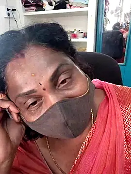 Snapshot of Tamil_Kavitha10 chatting on July 2026 04:19:01 AM Tamil Kavitha10 online show from July 2026 04:19:01 AM