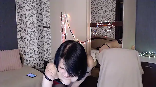 Snapshot of AmoraLuv chatting on February 2026 09:50:02 PM AmoraLuv online show from February 2026 09:50:02 PM