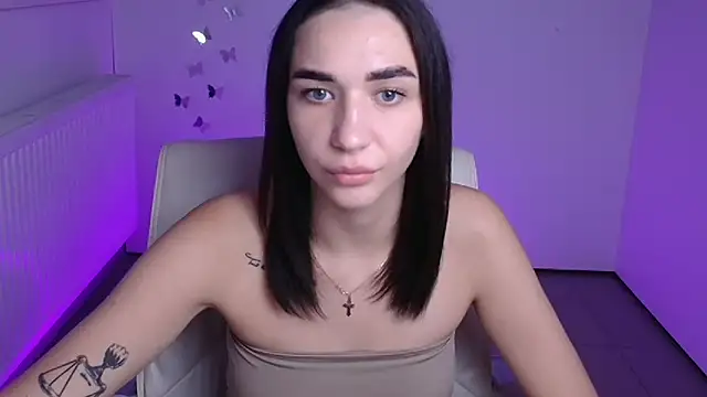 Snapshot of Bella_Night4 chatting on September 2025 05:44:01 PM Bella Night4 online show from September 2025 05:44:01 PM