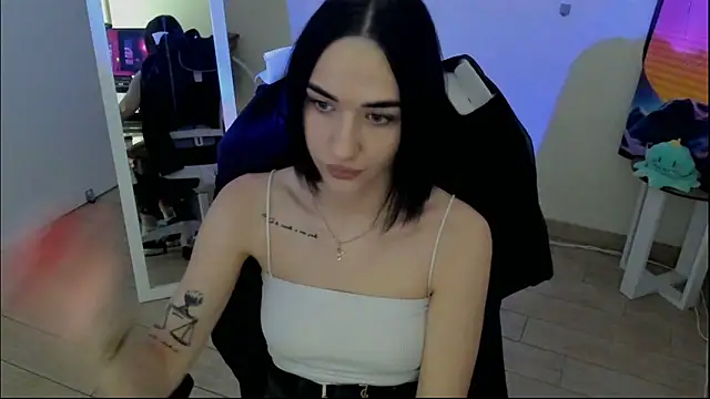 Snapshot of Bella_Night4 chatting on November 2025 07:52:02 AM Bella Night4 online show from November 2025 07:52:02 AM