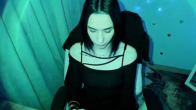 Snapshot of Bella_Night4 chatting on December 2025 07:47:01 AM Bella Night4 online show from December 2025 07:47:01 AM