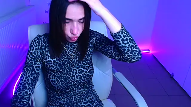 Snapshot of Bella_Night4 chatting on September 2025 05:09:01 PM Bella Night4 online show from September 2025 05:09:01 PM