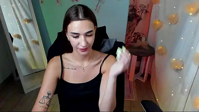 Snapshot of Bella_Night4 chatting on July 2026 11:17:02 AM Bella Night4 online show from July 2026 11:17:02 AM